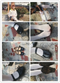 【艾彩原创】女主踩蝎子蜘蛛和面包虫（露脸 语言丰富）