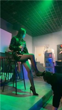 【调教视频】【三千女王】多S-圈内酒吧轮流处刑 bf51425