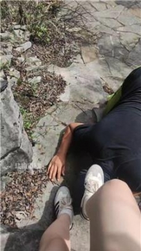 【调教视频】【琳园长】白袜小主户外遛狗犬化 JS250917-5