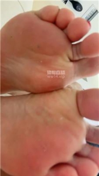 【调教视频】【桃欣大女主】沉浸式恋足狂舔【双视角版】 JS250920-8