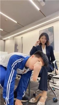 【调教视频】【佳佳】御姐S羞辱玩虐高中生 bf55093