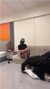 【调教视频】【熙S】衣架-数据线狂抽-黑丝虐杀 JS251005-28