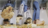 AC2581 A210 - 南瓜汤白马丁靴和裸足踩烂拌面包子