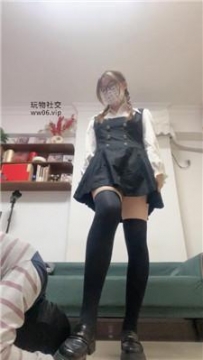 【调教视频】【雯雯】JK小学妹-过膝袜皮鞋踩/胯下辱骂 JS250103-22