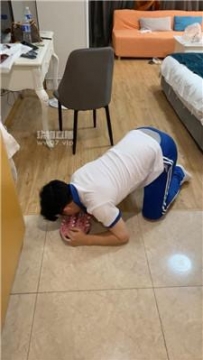 【调教视频】【婉纱】高跟学姐S欺负抖M学弟 bf55185