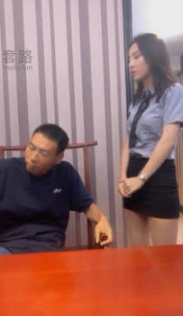 TL9309 萱萱 漂亮女秘书玩弄猥琐贱老板