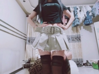 【兔粉粉】黑丝大长腿之下 YC-260317