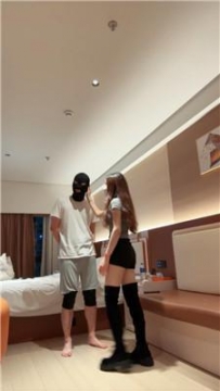 【调教视频】【御妍】落后员工踢裆踩踏惩罚 bf50545