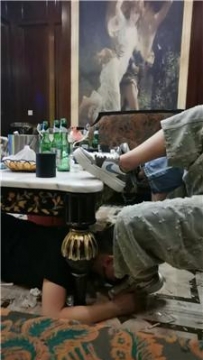 【调教视频】【文文文文】双S-KTV做陪酒小妹的狗【下】 JS250527-26