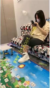 TL27445 麒麟女皇】人肉擦鞋布来了29分钟