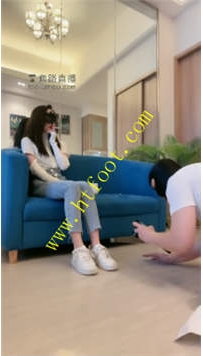 TL26125 kiki】超刺激摄影师约拍偷闻鞋被发现34分钟