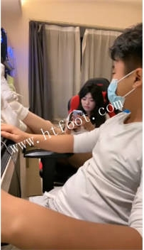 TL46684 Esse殿下】不良少女！网吧欺负中生30分钟