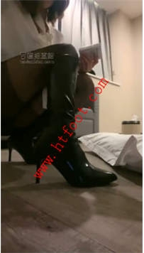 TL26086 MICO兔】女上司教育新来的小白31分钟