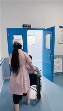 【调教视频】【松紫大大】真实医院玩sm游戏 bf55281