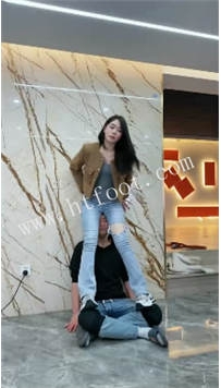 ZB3544 银儿】丰满骑马压迫47分钟