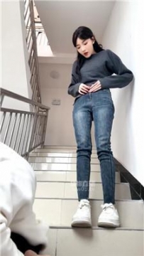 【调教视频】【千千】户外-楼道+天台处刑 bf59614