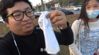 27301  小伙公园里搭讪小姐姐买袜子2