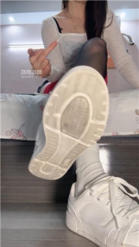 【第一视角】【兔兔酱】黑丝白袜炸    250623-30