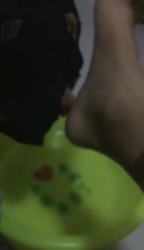 TL1110 诺小主 洗脚，喝洗脚水，吃脚趾甲。。0922