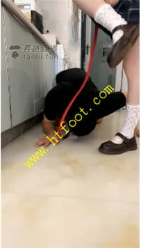 TL22536 云云酱】全体重踩踏鞋底喝酸奶62分钟