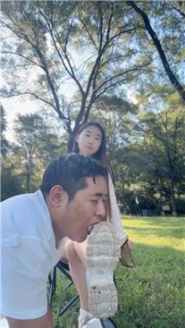 【调教视频】【艾斯】户外野餐-白袜羞辱狗继父 bf56197