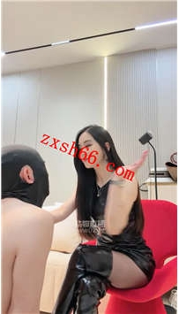 TLZB26289风吟殿下-女王范训狗拧耳虐乳耳光扇打37分