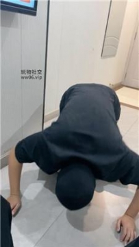 【调教视频】【白兔】舔素人小姐姐的脏鞋 JS250111-12