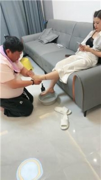 【调教视频】【冷兮】肥狗下跪伺候我 JS250617-24