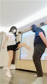 【调教视频】【白渝】小白鞋白袜重度踢裆 bf53985