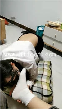 TL13856 久玖S直播调教小女奴25分钟