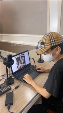 【调教视频】【白鹭】双S-白袜女神踩虐老板奴 bf55134