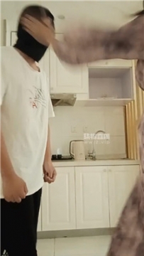 【调教视频】【TheGirls】长裙女神S-白袜踢踹踩踏 JS250820-1