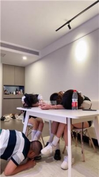 【调教视频】【凉子】3S-女高玩弄猥琐老师奴【双视角版】 bf56074