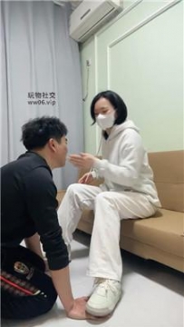【调教视频】【刘二狗】转胯狗爬-抽耳光-舔小白鞋白袜 bf51532
