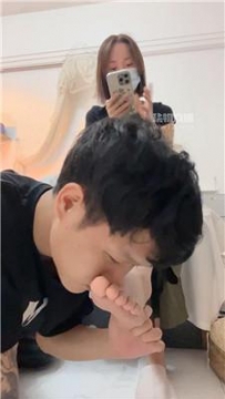 【调教视频】【Wh饭饭S】双S姐妹花暴力虐打狗【双视角版】 JS250824-35