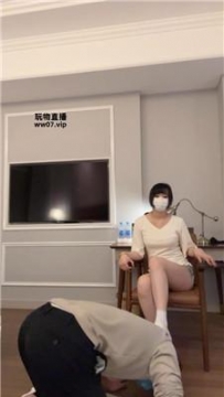 【调教视频】【六六】强制鞭打-小白鞋白袜踩踏-舔脏鞋底 bf52800