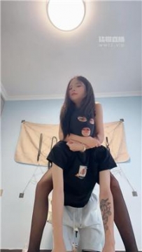 【调教视频】【灵韵大魔王】可爱小主黑丝玩虐 bf56603