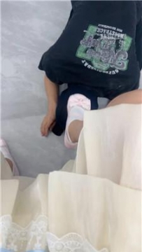 【调教视频】【白鹭】可爱洛丽塔S-粉鞋白袜踩 JS250816-11