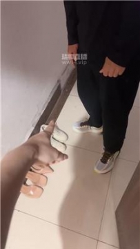 【调教视频】【思思】夜跑后强制闻鞋袜 JS250916-29