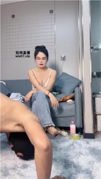 【调教视频】【陌离】黑丝网袜踩-牛仔裤窒息 JS250506-1