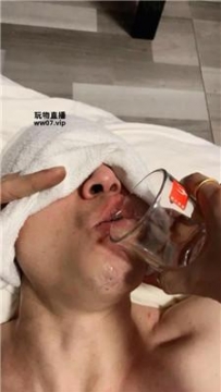 【调教视频】【Kaka】虐乳灌圣水-强迫舔脏鞋 bf51773