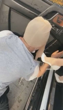 TL2666 妆主大人 野外日常遛狗马凳打卡