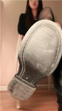 【调教视频】【江湖狼】沉浸式-第一视角羞辱 JS251113-33