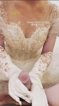 达文西原创  婚纱新娘白丝足交手撸吐鞋里