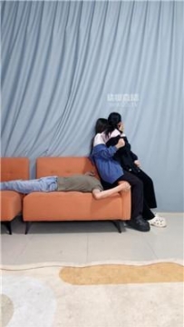 【调教视频】【猴歌】双S-洞洞鞋踩踏-坐脸窒息 bf59107