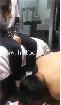 TL17929 弥生小主S残虐知名男M峰峰50分钟