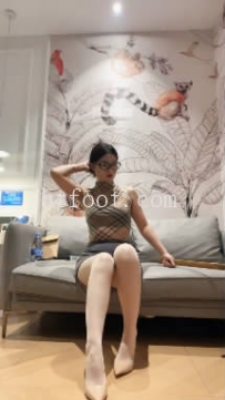 ZB9911 小骚-代替儿子当狗40分钟