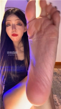 【第一视角】【绝美兔】裸足羞辱    251017-16