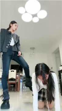 【调教视频】【西彤】惩罚小三母狗场 bf59403