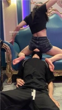 【调教视频】【思慕】KTV-陪酒小妹脏鞋白袜辱 bf54827